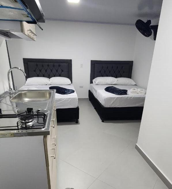Hotel Medellin Calasanz Екстер'єр фото