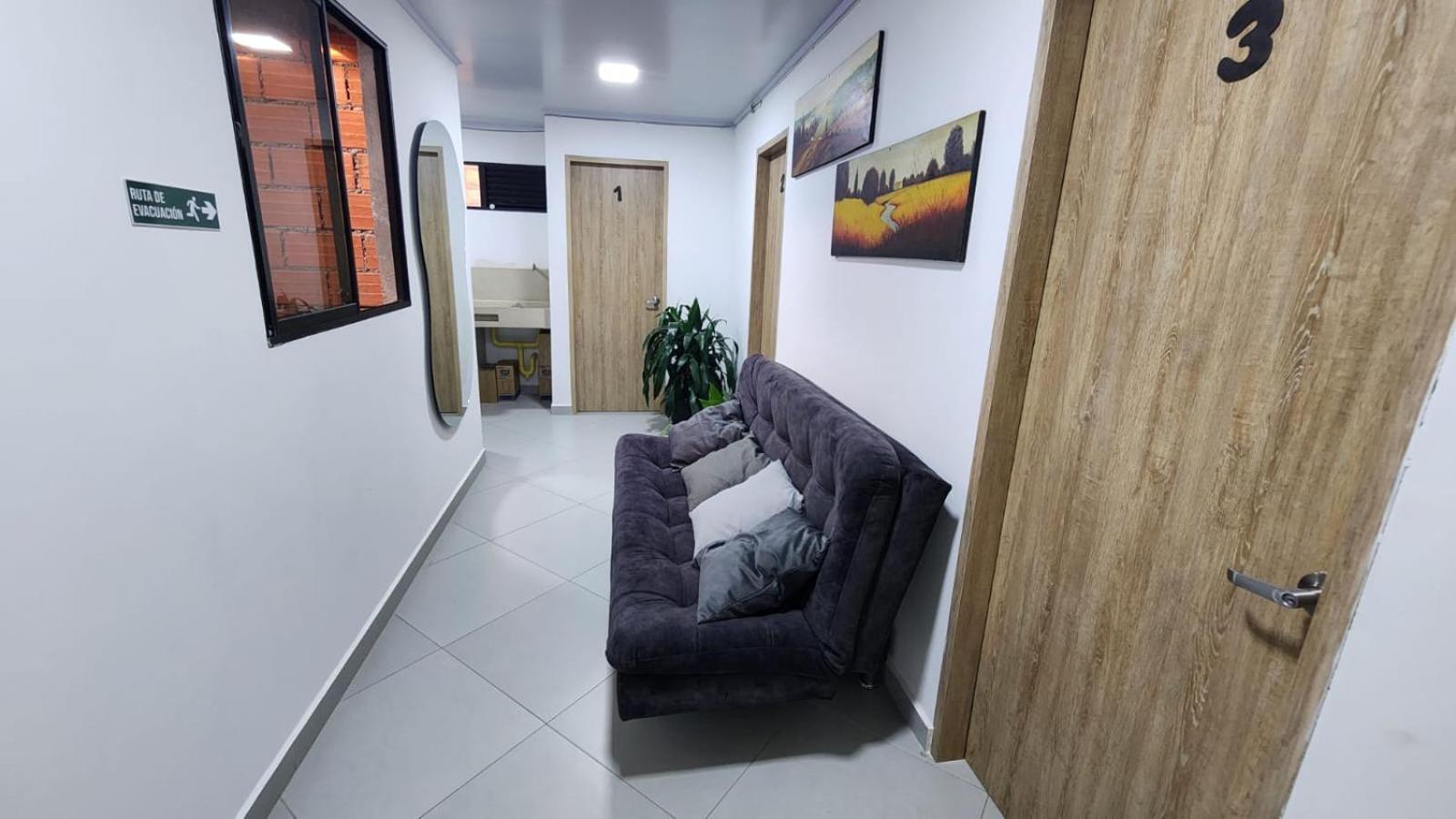 Hotel Medellin Calasanz Екстер'єр фото