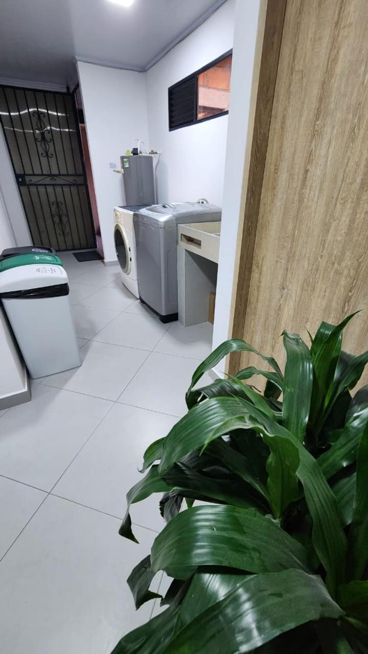 Hotel Medellin Calasanz Екстер'єр фото