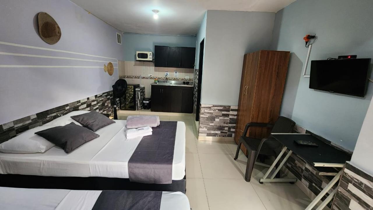 Hotel Medellin Calasanz Екстер'єр фото