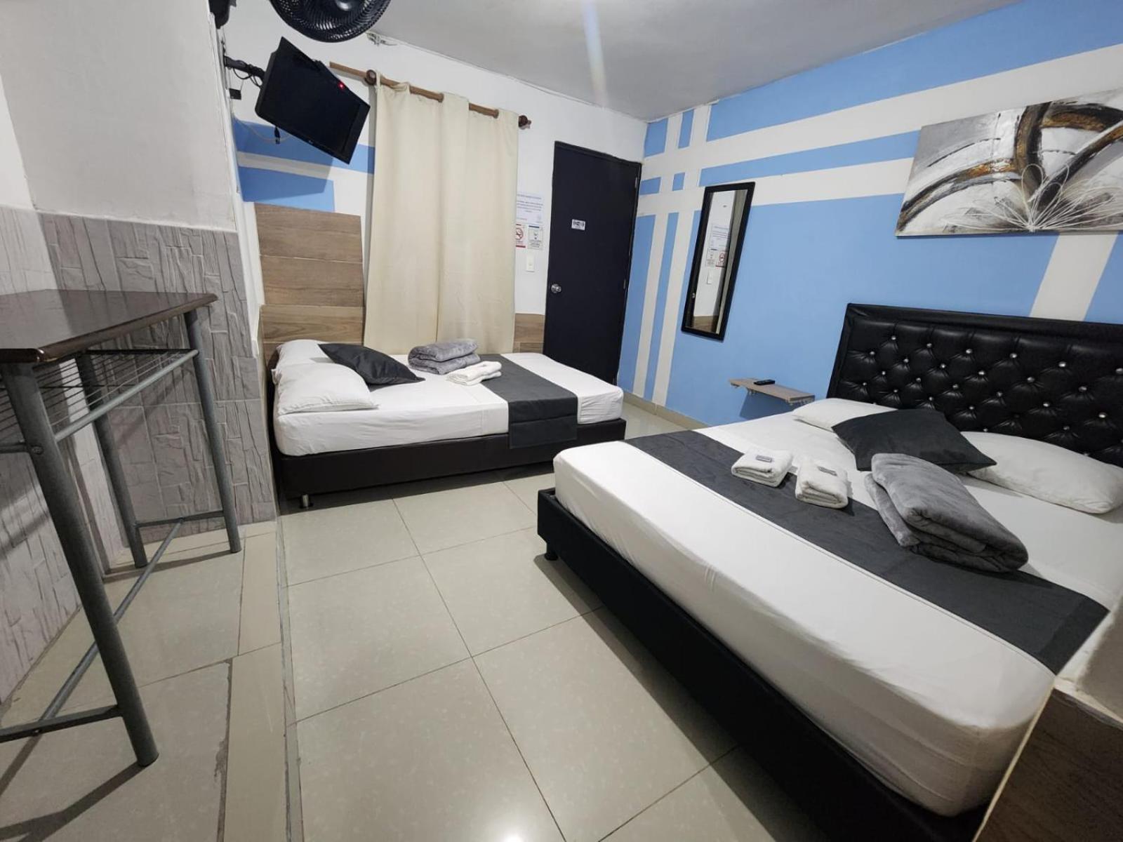 Hotel Medellin Calasanz Екстер'єр фото