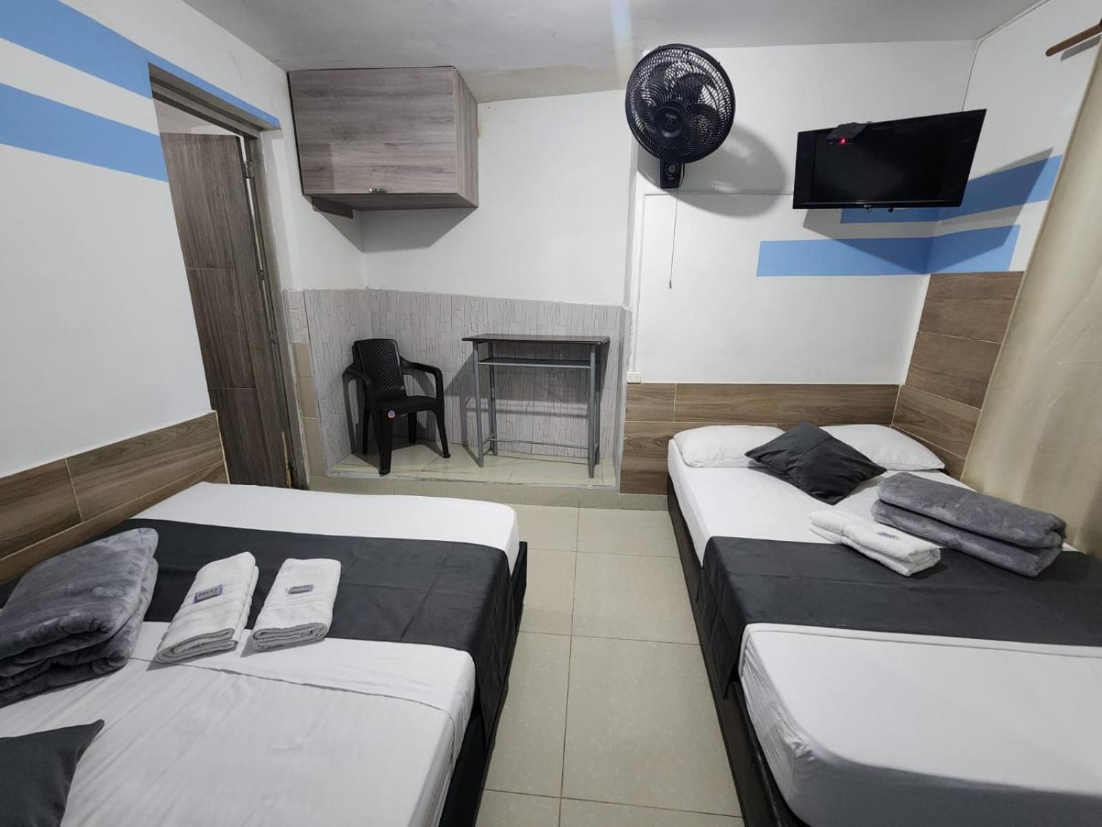 Hotel Medellin Calasanz Екстер'єр фото