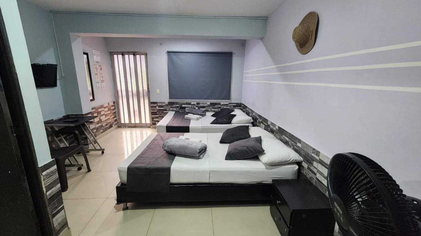 Hotel Medellin Calasanz Екстер'єр фото