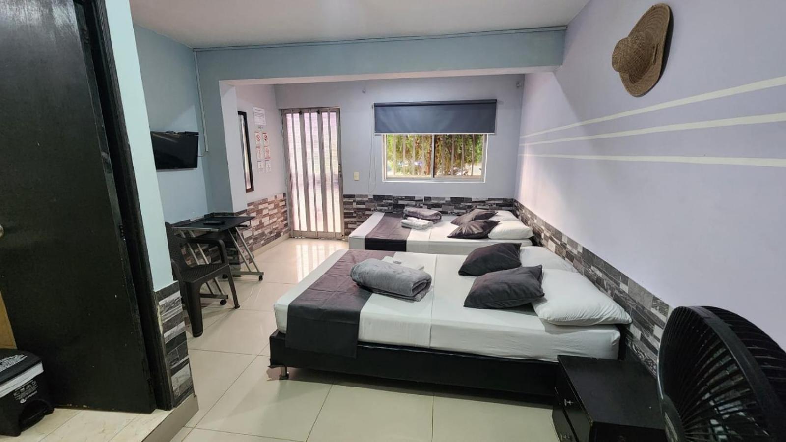 Hotel Medellin Calasanz Екстер'єр фото