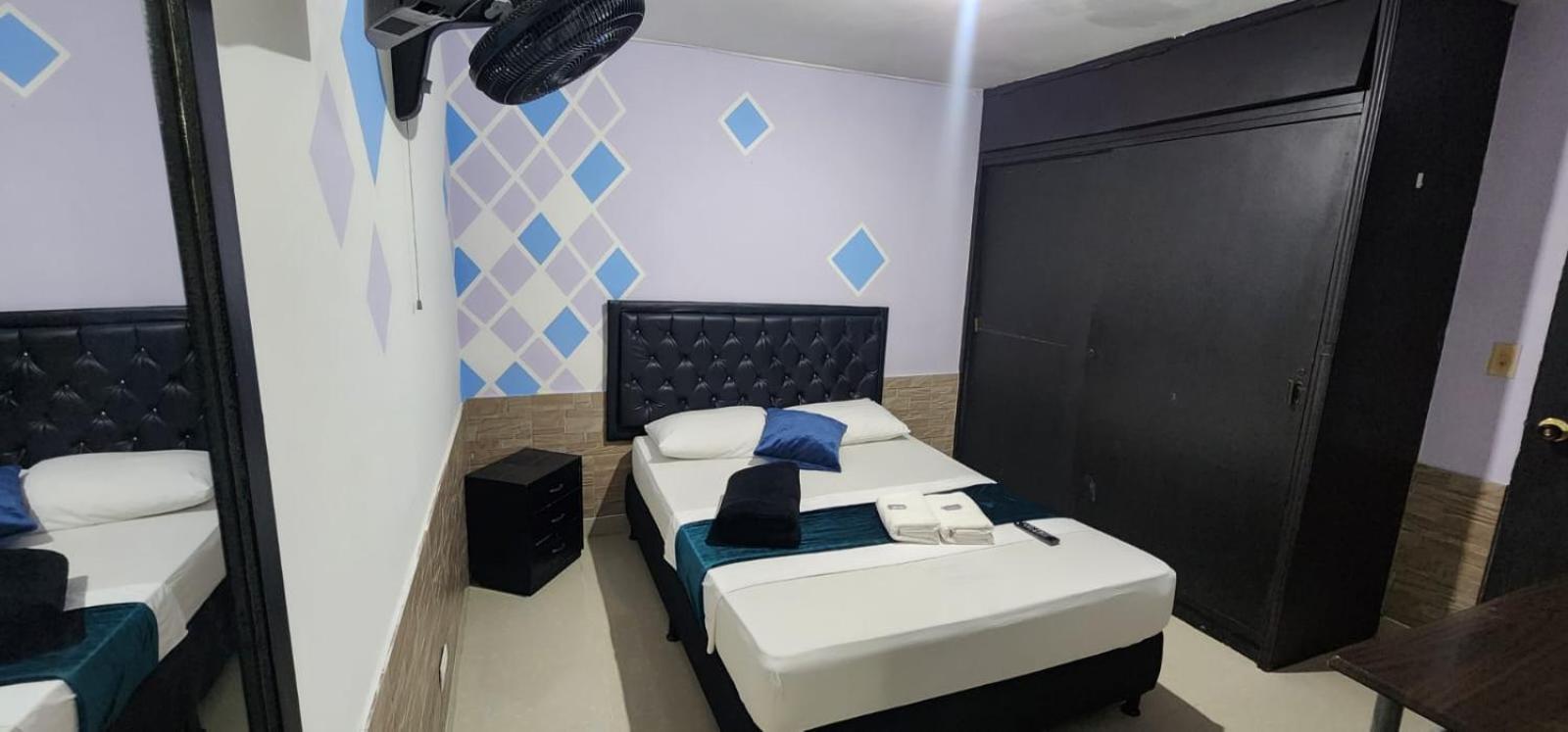 Hotel Medellin Calasanz Екстер'єр фото