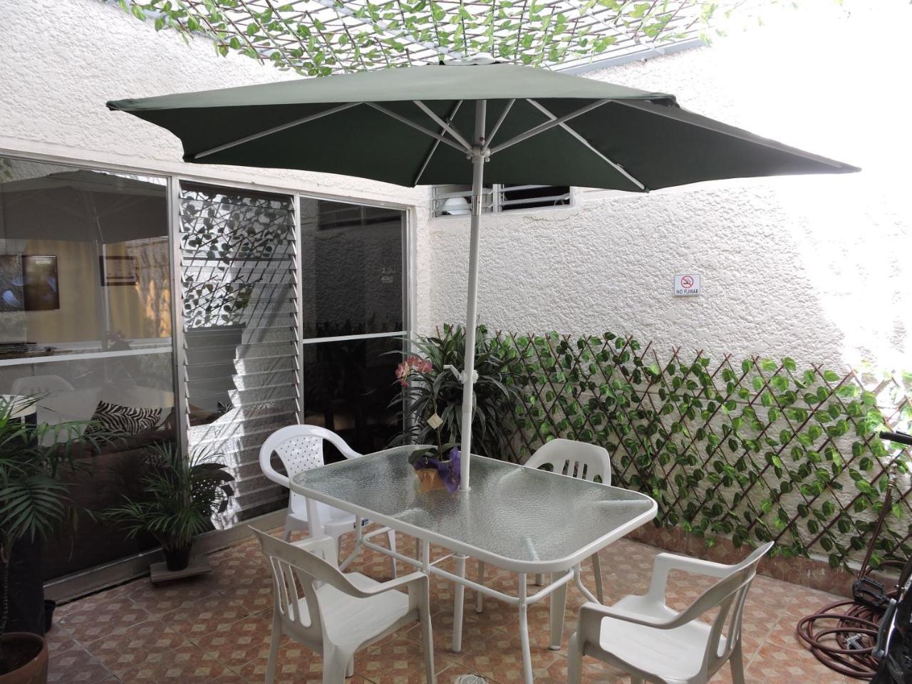 Hotel Medellin Calasanz Екстер'єр фото
