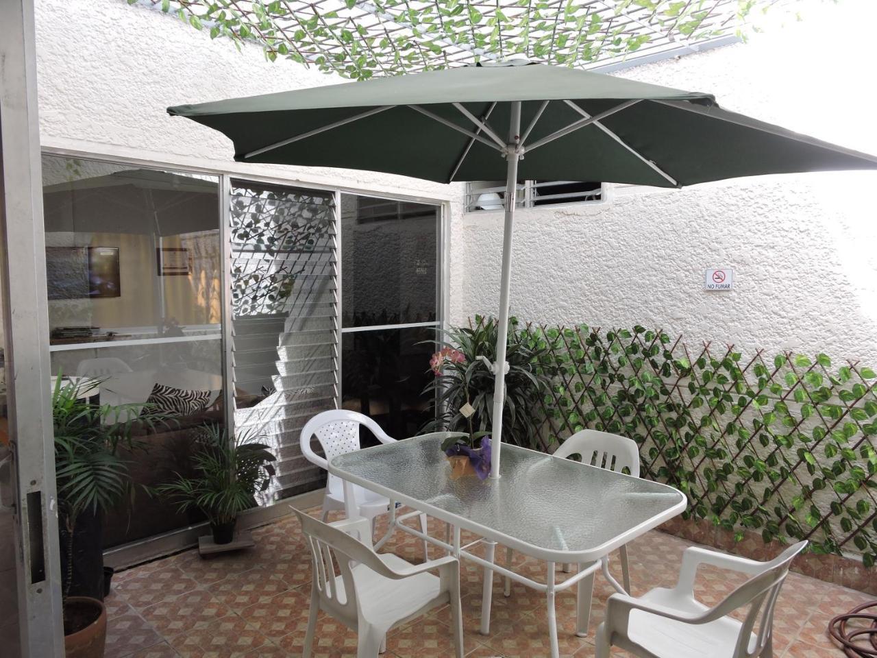 Hotel Medellin Calasanz Екстер'єр фото