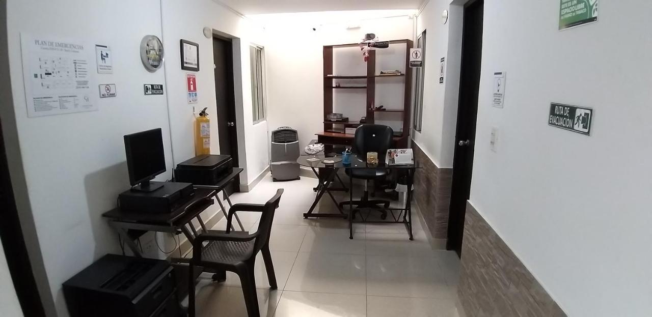 Hotel Medellin Calasanz Екстер'єр фото
