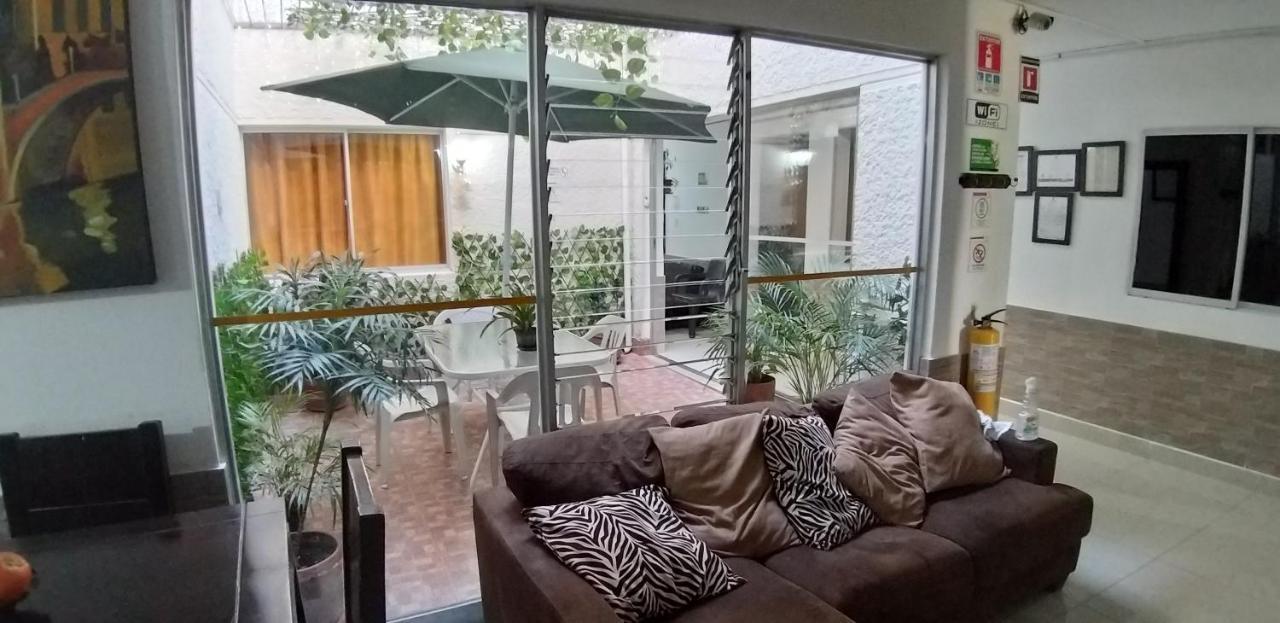 Hotel Medellin Calasanz Екстер'єр фото